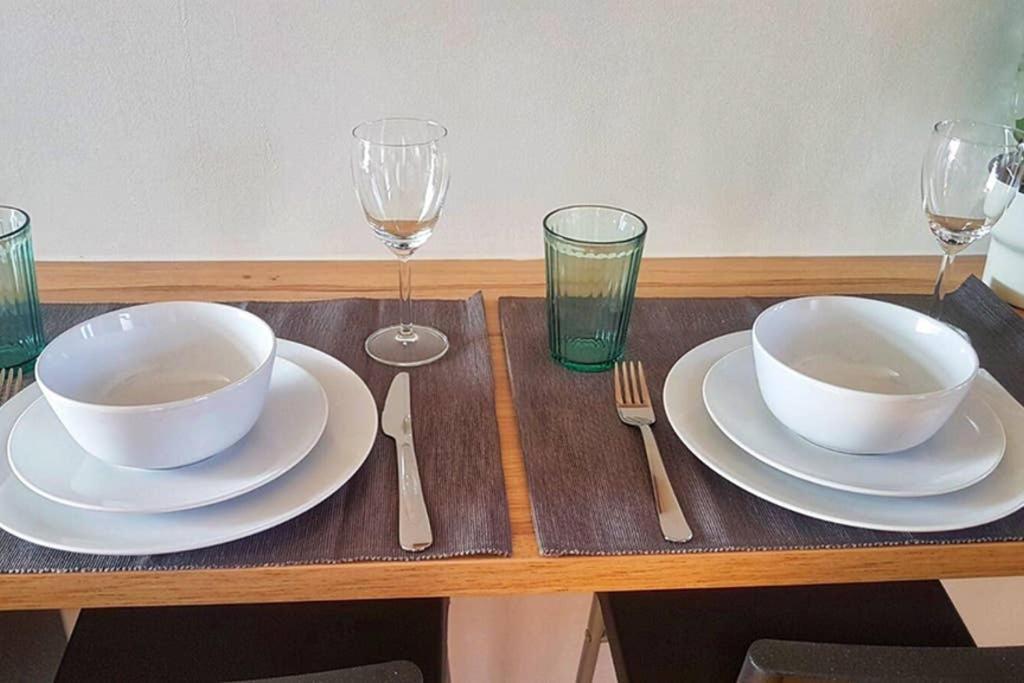 Modern Studio Apartment Near Town Centre بول المظهر الخارجي الصورة